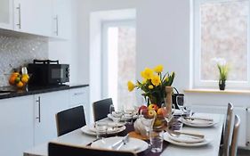 Star Dust Haven-2Br For 6-Old Town